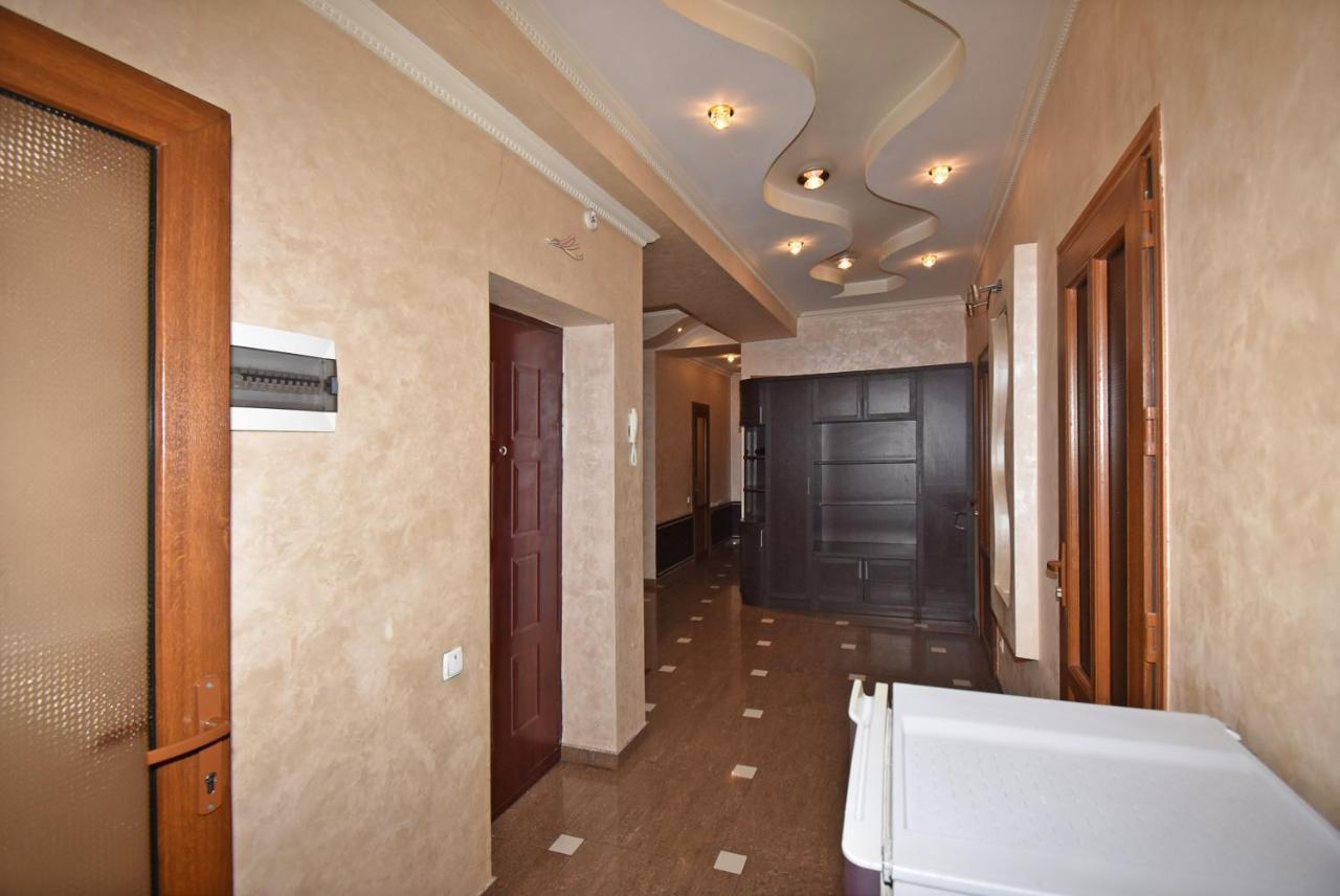 Armenak Apartment 5-Комнатная Yerevan Luaran gambar