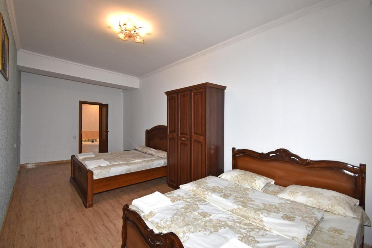Armenak Apartment 5-Комнатная Yerevan Luaran gambar