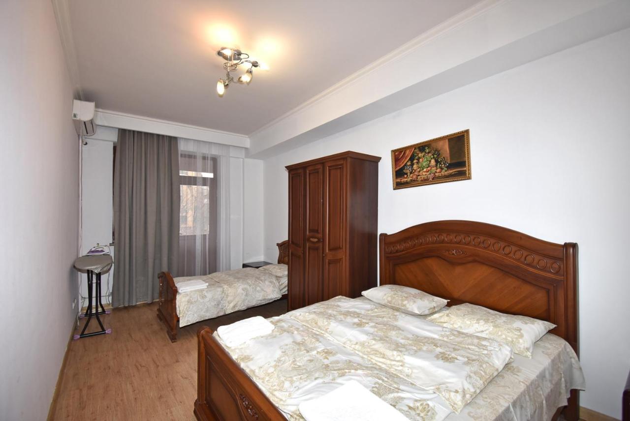 Armenak Apartment 5-Комнатная Yerevan Luaran gambar