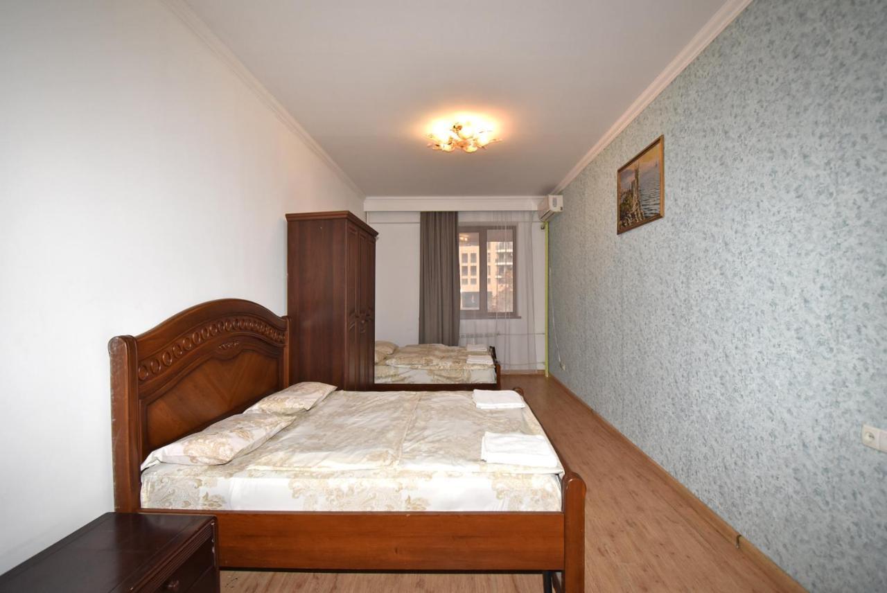 Armenak Apartment 5-Комнатная Yerevan Luaran gambar